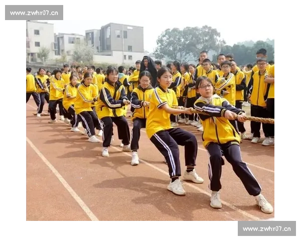 幼儿园欢快拔河比赛展现团结协作精神 激发孩子们的团队意识和运动热情