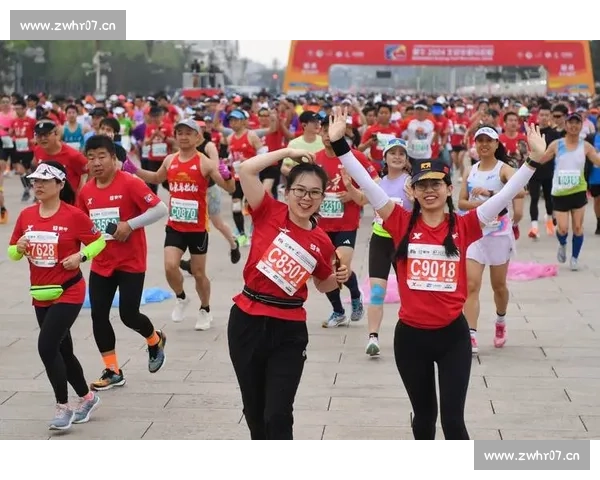 挑战自我突破极限全程回顾半程马拉松赛事精彩瞬间